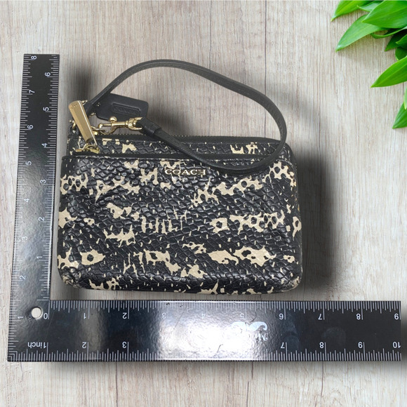 Coach Madison Textured Leather Wristlet Bag Black & Cream Abstract Double Zip - Picture 6 of 6